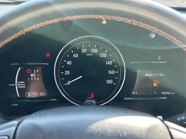 ホンダ ヴェゼル ハイブリッド 佐賀県 2016(平28)年 6.2万km ホワイトオーキッドパール 内装茶色基調/ホンダセンシング/レーダークルーズコントロール/ルーフレール/純正8インチナビ/・バックカメラ/・フルセグTV/BT/CD/DVD/ハーフレザーシート/前席シートヒーター/純正17インチAW/LEDヘッドライト/フォグランプ/オートライト/ETC/プッシュスタート/革巻きステアリング/パドルシフト/ステアリングスイッチ/トノカバー/電動格納ミラー/ドアバイザー/フロアマット/ISOFIX/エアバックW/サイド/カーテン