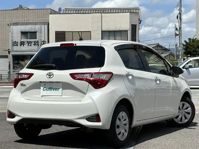 トヨタ ヴィッツ F セーフティーエディションⅢ 三重県 2019(平31)年 7.8万km ホワイトパールクリスタルシャイン プリクラッシュセーフティ/レーンディパーチャーアラート/オートマチックハイビーム/スマートキー/プッシュスタート/純正メモリナビ/・SD・TV・AUX・CD/・Bluetoothオーディオ/・バックカメラ/ステアリングスイッチ/LEDヘッドライト/フォグライト/オートライト/ウィンカーミラー/電格ミラー/プライバシーガラス/フロアマット/ドアバイザー/ビルトインETC