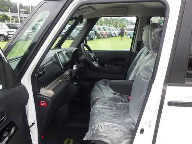 三菱 デリカミニ T プレミアム 千葉県 2025(令7)年 0.1千km アメジストブラック/シルキーホワイト T　PREMIUM　4WD　9型ディスプレイオーディオ（121/330）CHAMONIXパッケージ（179190）/e-Assist/・衝突被害軽減ブレーキシステム（FCM）/・車線逸脱警報システム（LDW）/・レーダークルーズコントロールシステム（ACC）/・誤発進抑制機能（前進＆後退時）（UMS）/・オートマチックハイビーム[AHB]/マイパイロット/ハンズフリー両側パワースライドドア/ディスプレイオーディオ/【Bluetooth接続】/【Apple CarPlay　Android Auto対応】/マルチアラウンドモニター/デジタルインナーミラー/革巻きステアリング/ステアリングヒーター/ステアリングスイッチ/パドルシフト/LEDヘッドライト/フォグライト/ウインカーミラー/純正15インチアルミホイル/サイド/カーテンエアバッグ/キーレスオペレーションシステム