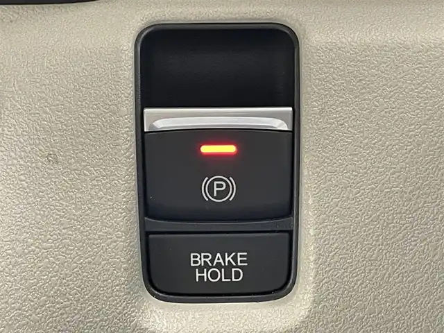 ホンダ Ｎ ＢＯＸ 滋賀県 2024(令6)年 0.9万km クリスタルブラックパール 純正ディスプレイオーディオ/（BT/AppleCarPlay/AndroidAuto）/片側電動スライドドア/ホンダセンシング/・衝突被害軽減ブレーキ/・レーダークルーズコントロール/・オートハイビーム/オートライト/LEDヘッドライト/前後コーナーセンサー