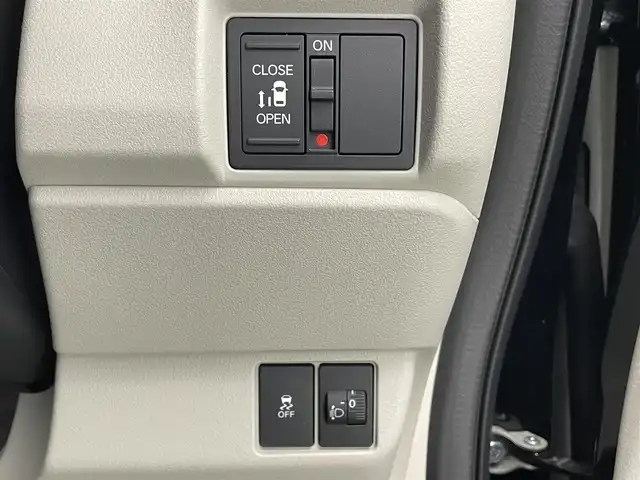 ホンダ Ｎ ＢＯＸ 滋賀県 2024(令6)年 0.9万km クリスタルブラックパール 純正ディスプレイオーディオ/（BT/AppleCarPlay/AndroidAuto）/片側電動スライドドア/ホンダセンシング/・衝突被害軽減ブレーキ/・レーダークルーズコントロール/・オートハイビーム/オートライト/LEDヘッドライト/前後コーナーセンサー