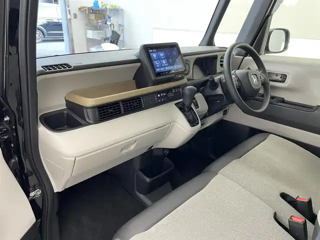ホンダ Ｎ ＢＯＸ 滋賀県 2024(令6)年 0.9万km クリスタルブラックパール 純正ディスプレイオーディオ/（BT/AppleCarPlay/AndroidAuto）/片側電動スライドドア/ホンダセンシング/・衝突被害軽減ブレーキ/・レーダークルーズコントロール/・オートハイビーム/オートライト/LEDヘッドライト/前後コーナーセンサー