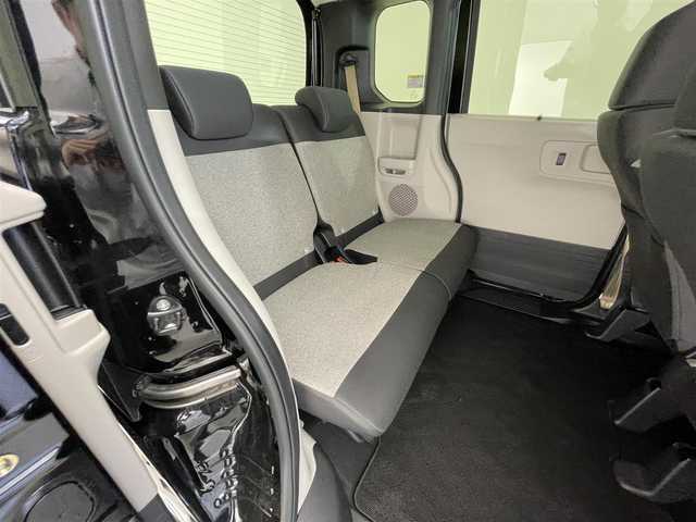 ホンダ Ｎ ＢＯＸ 滋賀県 2024(令6)年 0.9万km クリスタルブラックパール 純正ディスプレイオーディオ/（BT/AppleCarPlay/AndroidAuto）/片側電動スライドドア/ホンダセンシング/・衝突被害軽減ブレーキ/・レーダークルーズコントロール/・オートハイビーム/オートライト/LEDヘッドライト/前後コーナーセンサー