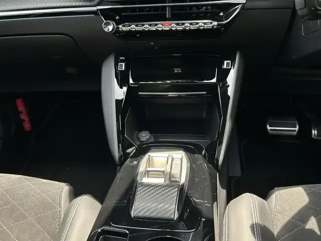 プジョー プジョー ２００８ GT ブルー HDi 茨城県 2022(令4)年 1.8万km オレンジ パノラマＳＲ　/衝突軽減Ｂ　/ＡＣＣ　/ＬＫＡ　/ＢＳＭ　/Ｂカメラ　/パーキングセンサー　/ＣａｒＰｌａｙ　/Ａｎｄｒｏｉｄ　Ａｕｔｏ　/ＢＴ　/ＵＳＢ　/ＬＥＤ　/インテリジェントハイビーム　/アンビエンスライト　/半革/禁煙車