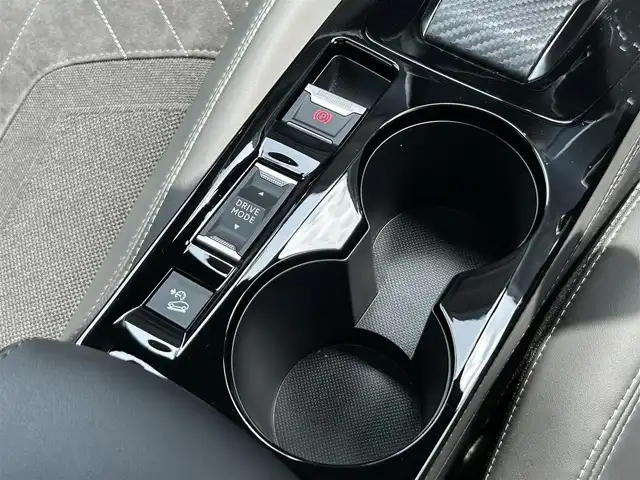 プジョー プジョー ２００８ GT ブルー HDi 茨城県 2022(令4)年 1.8万km オレンジ パノラマＳＲ　/衝突軽減Ｂ　/ＡＣＣ　/ＬＫＡ　/ＢＳＭ　/Ｂカメラ　/パーキングセンサー　/ＣａｒＰｌａｙ　/Ａｎｄｒｏｉｄ　Ａｕｔｏ　/ＢＴ　/ＵＳＢ　/ＬＥＤ　/インテリジェントハイビーム　/アンビエンスライト　/半革/禁煙車
