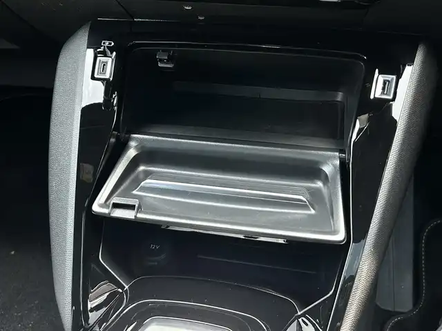 プジョー プジョー ２００８ GT ブルー HDi 茨城県 2022(令4)年 1.8万km オレンジ パノラマＳＲ　/衝突軽減Ｂ　/ＡＣＣ　/ＬＫＡ　/ＢＳＭ　/Ｂカメラ　/パーキングセンサー　/ＣａｒＰｌａｙ　/Ａｎｄｒｏｉｄ　Ａｕｔｏ　/ＢＴ　/ＵＳＢ　/ＬＥＤ　/インテリジェントハイビーム　/アンビエンスライト　/半革/禁煙車