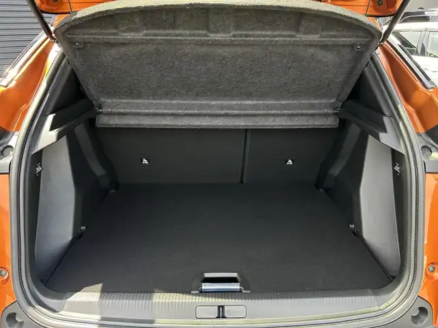 プジョー プジョー ２００８ GT ブルー HDi 茨城県 2022(令4)年 1.8万km オレンジ パノラマＳＲ　/衝突軽減Ｂ　/ＡＣＣ　/ＬＫＡ　/ＢＳＭ　/Ｂカメラ　/パーキングセンサー　/ＣａｒＰｌａｙ　/Ａｎｄｒｏｉｄ　Ａｕｔｏ　/ＢＴ　/ＵＳＢ　/ＬＥＤ　/インテリジェントハイビーム　/アンビエンスライト　/半革/禁煙車