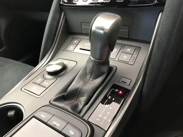 レクサス ＩＳ 500 Fスポーツパフォーマンス 愛知県 2023(令5)年 1.4万km ラディアントレッドコントラストレイヤリング 純正10型ナビ（フルセグ、CD、DVD、Bluetooth）/全方位カメラ/サンルーフ/三眼LEDヘッドライト/BSM/TZレーダー/ETC2.0/ドラレコ前後/メモリ付きパワーシート（D+N）/シートヒーター、エアシート（D+N)/ハンドルヒーター/衝突軽減ブレーキ/レーンキープアシスト/オートハイビーム/コーナーセンサー前後/電子パーキング/オートホールド/オートライト/USB/純正19インチAW/オートライト/スマートキー/ハーフレザーシート/横滑り防止装置