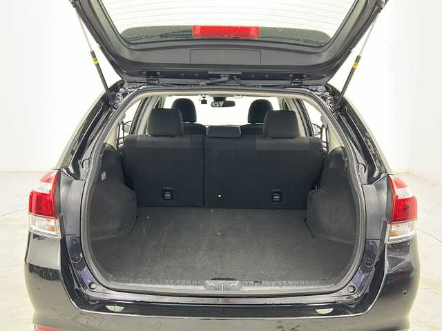 トヨタ カローラ フィールダー ハイブリッド 宮城県 2018(平30)年 6.8万km ブラックマイカ 禁煙車/トヨタセーフティセンス/・プリクラッシュセーフティ/・レーンディパーチャーアラート/・オートハイビーム/・クリアランスソナー/社外SDナビ/・CD.USB.iPod.AUX/バックカメラ/横滑り防止装置/アイドリングストップ/ETC/ドライブレコーダー（Fのみ）/リモコンキー/社外フロアマット