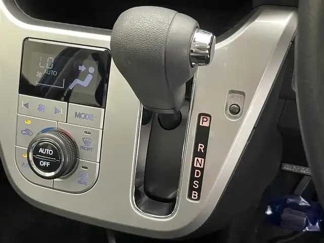 ダイハツ キャスト アクティバ G SAⅡ 愛知県 2015(平27)年 3.7万km スプラッシュブルーM 社外ナビ　スマートアシストII　禁煙車　Ｂｌｕｅｔｏｏｔｈ　ＤＶＤ再生　ＬＥＤオートライト　フォグランプ　衝突軽減　レーンキープ　純正アルミホイール　プッシュスタート　スマートキー　アイドリングストップ