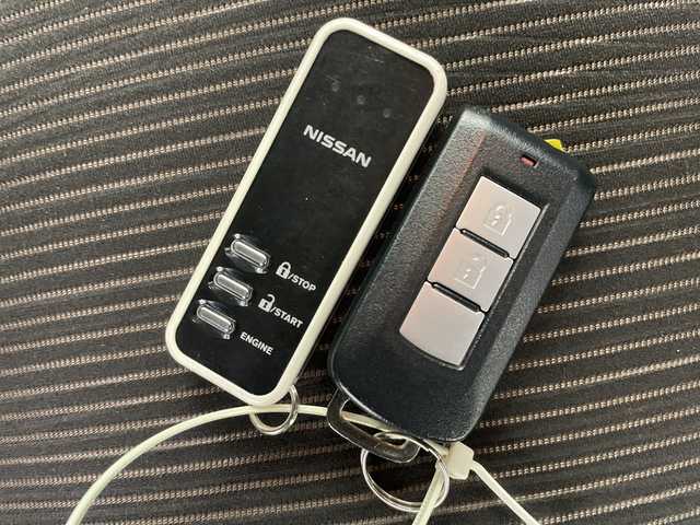 日産 デイズ ハイウェイスターX 道央・札幌 2016(平28)年 6.9万km プレミアムパープルP ・4WD/・社外SDナビ/・CD/DVD/SD/USB/フルセグTV/・アラウンドビューモニター/・エマージェンシーブレーキ/・純正エンジンスターター/・オートライト/オートマチックハイビーム/・ベンチシート/シートヒーター/・横滑り防止装置/・ETC/・電動格納ミラー/ウィンカーミラー/・純正フロアマット/ドアバイザー/・スマートキー/プッシュスタート/・取扱説明書/保証書