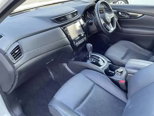 日産 エクストレイル 20Xi 岡山県 2019(平31)年 7.1万km ブリリアントホワイトパール 純正ナビBluetooth/TV/AM/FM/純正アルミホイール18インチ/全周囲カメラ/レーダークルーズコントロール/純正フロアマット/ビルトインETC/デジタルインナーミラー/ドライブレコーダー/オートライト/LEDライト/電動リアゲート/isofix対応シート/横滑り防止装置/スマートキー