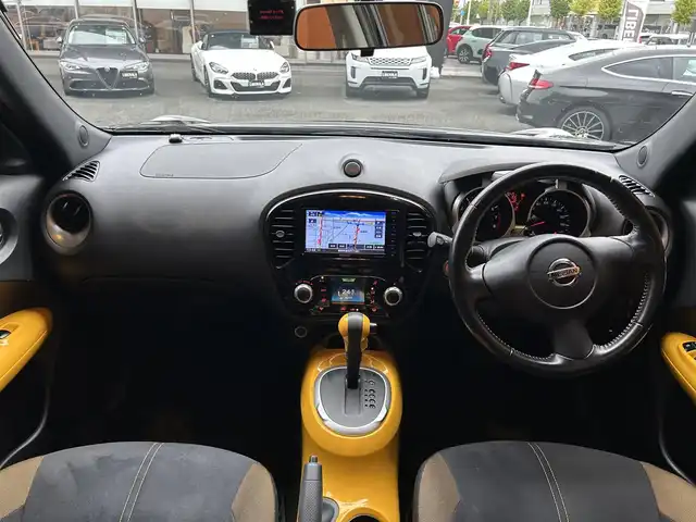日産 ジューク 15RX パーソナライズパック 愛知県 2015(平27)年 12.1万km スーパーブラック 【ジューク　１５RX　パーソナライズ】/登録時走行距離120431キロ/社外７インチナビゲーション/(フルセグTV/BT/AMFMラジオ/USB/ipod)/前後Ｄレコーダー/バックカメラ/ＥＴＣ/純正アルミホイール/フロアマット/オートライト/横滑り防止装置/スマートキー/プッシュスタート/スペアキー/電動格納ミラー