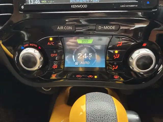 日産 ジューク 15RX パーソナライズパック 愛知県 2015(平27)年 12.1万km スーパーブラック 【ジューク　１５RX　パーソナライズ】/登録時走行距離120431キロ/社外７インチナビゲーション/(フルセグTV/BT/AMFMラジオ/USB/ipod)/前後Ｄレコーダー/バックカメラ/ＥＴＣ/純正アルミホイール/フロアマット/オートライト/横滑り防止装置/スマートキー/プッシュスタート/スペアキー/電動格納ミラー