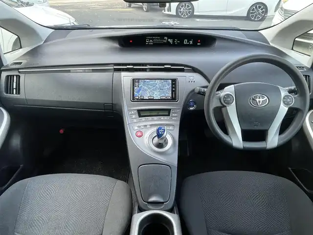 トヨタ プリウス S 静岡県 2013(平25)年 5.2万km シルバーM 純正ナビ /地デジ　/Bカメラ　/ドラレコ　/ステアリングスイッチ　/オートライト　/ビルトインETC　/ISOFIX　/ウィンカーミラー　/デンカク　/スマートキー　/保証書　/取説　