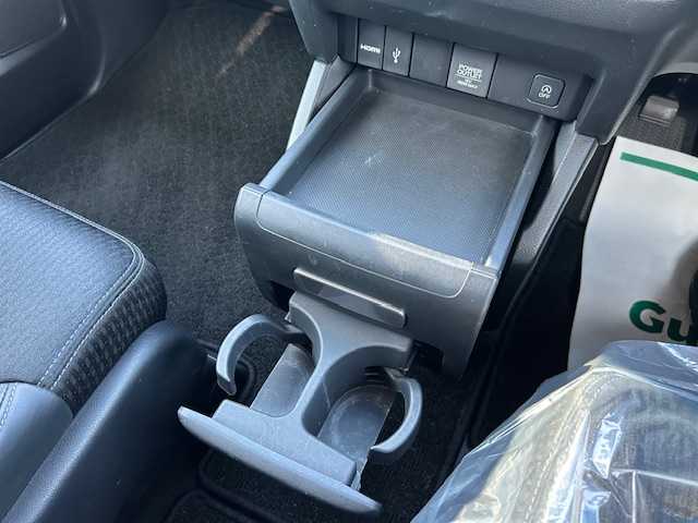 ホンダ オデッセイ アブソルート 大阪府 2021(令3)年 3.1万km プラチナホワイトパール 純正１０インチナビ　/フルセグ　/Ｂｌｕｅｔｏｏｔｈ　/全方位カメラ　/両側パワースライドドア　/レーダークルーズコントロール　/ハーフレザーシート　/前後コーナーセンサー　/前後ドライブレコーダー　/２．０ＥＴＣ/マット/バイザー