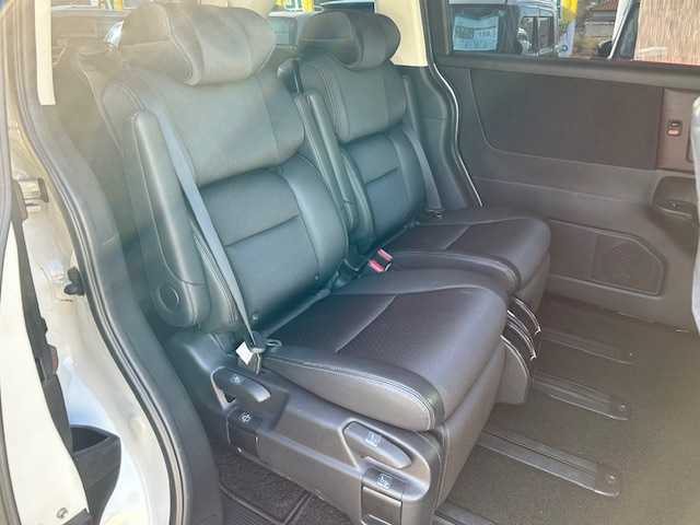 ホンダ オデッセイ アブソルート 大阪府 2021(令3)年 3.1万km プラチナホワイトパール 純正１０インチナビ　/フルセグ　/Ｂｌｕｅｔｏｏｔｈ　/全方位カメラ　/両側パワースライドドア　/レーダークルーズコントロール　/ハーフレザーシート　/前後コーナーセンサー　/前後ドライブレコーダー　/２．０ＥＴＣ/マット/バイザー