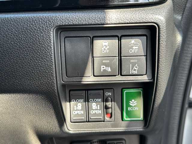 ホンダ オデッセイ アブソルート 大阪府 2021(令3)年 3.1万km プラチナホワイトパール 純正１０インチナビ　/フルセグ　/Ｂｌｕｅｔｏｏｔｈ　/全方位カメラ　/両側パワースライドドア　/レーダークルーズコントロール　/ハーフレザーシート　/前後コーナーセンサー　/前後ドライブレコーダー　/２．０ＥＴＣ/マット/バイザー