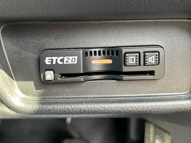 ホンダ オデッセイ アブソルート 大阪府 2021(令3)年 3.1万km プラチナホワイトパール 純正１０インチナビ　/フルセグ　/Ｂｌｕｅｔｏｏｔｈ　/全方位カメラ　/両側パワースライドドア　/レーダークルーズコントロール　/ハーフレザーシート　/前後コーナーセンサー　/前後ドライブレコーダー　/２．０ＥＴＣ/マット/バイザー