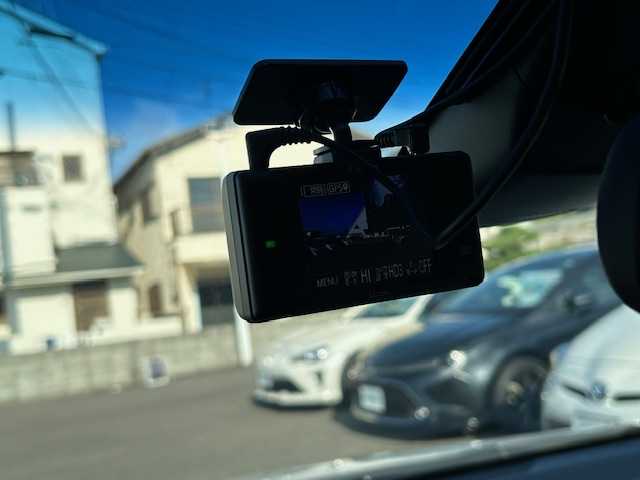 ホンダ オデッセイ アブソルート 大阪府 2021(令3)年 3.1万km プラチナホワイトパール 純正１０インチナビ　/フルセグ　/Ｂｌｕｅｔｏｏｔｈ　/全方位カメラ　/両側パワースライドドア　/レーダークルーズコントロール　/ハーフレザーシート　/前後コーナーセンサー　/前後ドライブレコーダー　/２．０ＥＴＣ/マット/バイザー