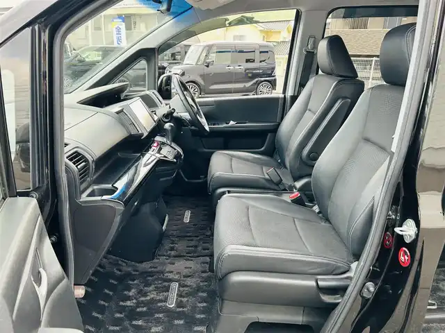 ホンダ ステップワゴン スパーダ Z クールスピリット 岡山県 2013(平25)年 11万km プレミアムスパークルブラックパール (株)IDOMが運営する【じしゃロン岡山店】の自社ローン対象車両になります。こちらは現金ご利用時の価格です。自社ローンご希望の方は別途その旨お申付け下さい。/●純正ナビ/＊フルセグ/＊バックカメラ/＊スマートキー/＊ETC/＊HIDヘッドライト/＊両側パワースライド/＊フルセグテレビ