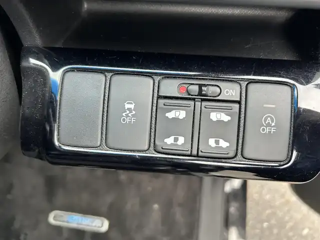 ホンダ ステップワゴン スパーダ Z クールスピリット 岡山県 2013(平25)年 11万km プレミアムスパークルブラックパール (株)IDOMが運営する【じしゃロン岡山店】の自社ローン対象車両になります。こちらは現金ご利用時の価格です。自社ローンご希望の方は別途その旨お申付け下さい。/●純正ナビ/＊フルセグ/＊バックカメラ/＊スマートキー/＊ETC/＊HIDヘッドライト/＊両側パワースライド/＊フルセグテレビ