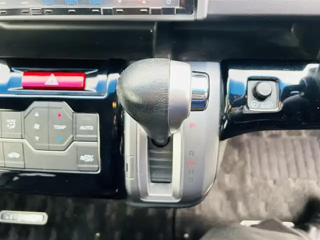 ホンダ ステップワゴン スパーダ Z クールスピリット 岡山県 2013(平25)年 11万km プレミアムスパークルブラックパール (株)IDOMが運営する【じしゃロン岡山店】の自社ローン対象車両になります。こちらは現金ご利用時の価格です。自社ローンご希望の方は別途その旨お申付け下さい。/●純正ナビ/＊フルセグ/＊バックカメラ/＊スマートキー/＊ETC/＊HIDヘッドライト/＊両側パワースライド/＊フルセグテレビ