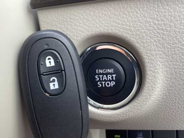 スズキ ラパン モード 山口県 2022(令4)年 1.8万km フォーンベージュメタリック/ホワイト2トーンルーフ 社外メモリナビ【MDV-D309BT】/・ワンセグテレビ/・Bluetooth/・CD/・AM/FM/・AUX/・SMART USEN/・USB／iPod/・SD/ETC/スマートキー（スペアキー有）/プッシュスタート/シートヒーター（運転席＋助手席）/シガーソケット/オートライト/オートエアコン/電動格納ミラー/パワーウィンドウ/デュアルセンサーブレーキサポート/・誤発進抑制機能/・車線逸脱警報機能/・ふらつき警報/・先行車発進お知らせ機能/・後退時ブレーキサポート/・後方誤発進抑制機能/・リアパーキングセンサー/・標識認識機能