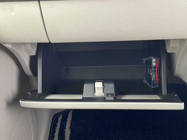 スズキ ラパン モード 山口県 2022(令4)年 1.8万km フォーンベージュメタリック/ホワイト2トーンルーフ 社外メモリナビ【MDV-D309BT】/・ワンセグテレビ/・Bluetooth/・CD/・AM/FM/・AUX/・SMART USEN/・USB／iPod/・SD/ETC/スマートキー（スペアキー有）/プッシュスタート/シートヒーター（運転席＋助手席）/シガーソケット/オートライト/オートエアコン/電動格納ミラー/パワーウィンドウ/デュアルセンサーブレーキサポート/・誤発進抑制機能/・車線逸脱警報機能/・ふらつき警報/・先行車発進お知らせ機能/・後退時ブレーキサポート/・後方誤発進抑制機能/・リアパーキングセンサー/・標識認識機能