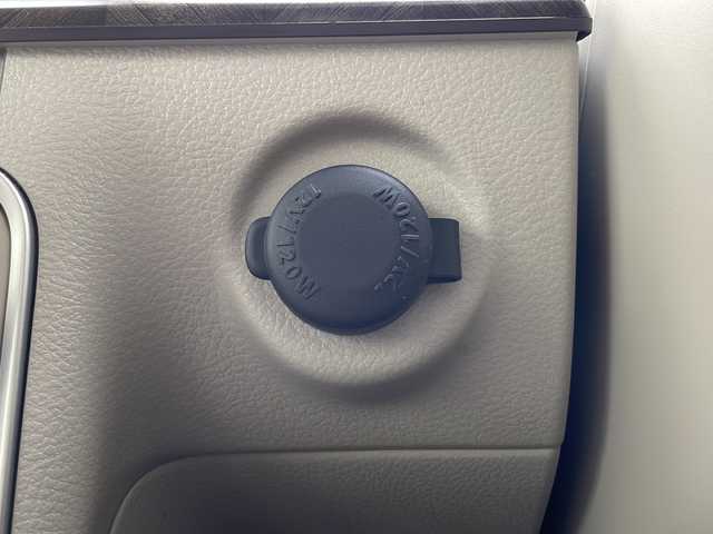 スズキ ラパン モード 山口県 2022(令4)年 1.8万km フォーンベージュメタリック/ホワイト2トーンルーフ 社外メモリナビ【MDV-D309BT】/・ワンセグテレビ/・Bluetooth/・CD/・AM/FM/・AUX/・SMART USEN/・USB／iPod/・SD/ETC/スマートキー（スペアキー有）/プッシュスタート/シートヒーター（運転席＋助手席）/シガーソケット/オートライト/オートエアコン/電動格納ミラー/パワーウィンドウ/デュアルセンサーブレーキサポート/・誤発進抑制機能/・車線逸脱警報機能/・ふらつき警報/・先行車発進お知らせ機能/・後退時ブレーキサポート/・後方誤発進抑制機能/・リアパーキングセンサー/・標識認識機能