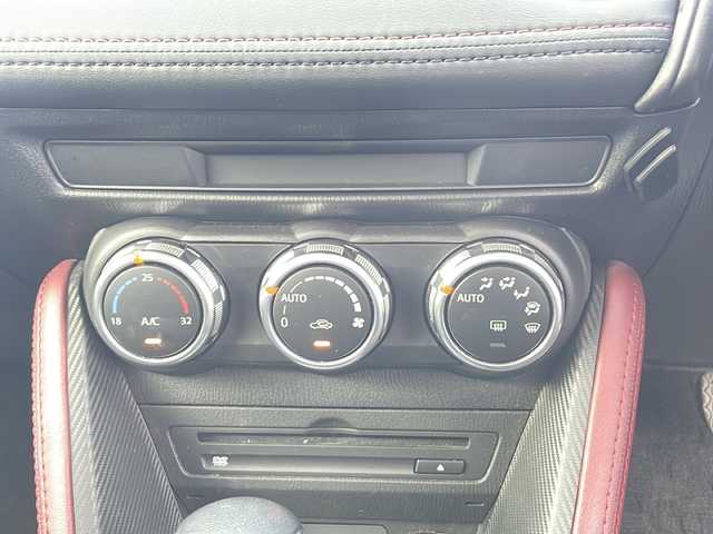 マツダ ＣＸ－３ XD ツーリング 熊本県 2015(平27)年 9.7万km ジェットブラックマイカ (株)IDOMが運営する【じしゃロン熊本店】の自社ローン対象車両になります。こちらは現金ご利用時の価格です。/自社ローンご希望の方は別途その旨お申付け下さい。/純正ナビ（ＣＤ　ＤＶＤ　フルセグＴＶ　ＢＴ）　/バックカメラ　/ビルトインＥＴＣ　/クルーズコントロール　/ヘッドアップディスプレイ　/アイドリングストップ　/レザーシート　/Ｗ＋サイドエアバッグ　/パドルシフト