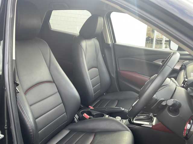 マツダ ＣＸ－３ XD ツーリング 熊本県 2015(平27)年 9.7万km ジェットブラックマイカ (株)IDOMが運営する【じしゃロン熊本店】の自社ローン対象車両になります。こちらは現金ご利用時の価格です。/自社ローンご希望の方は別途その旨お申付け下さい。/純正ナビ（ＣＤ　ＤＶＤ　フルセグＴＶ　ＢＴ）　/バックカメラ　/ビルトインＥＴＣ　/クルーズコントロール　/ヘッドアップディスプレイ　/アイドリングストップ　/レザーシート　/Ｗ＋サイドエアバッグ　/パドルシフト