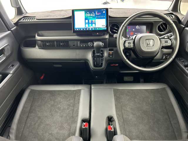 ホンダ Ｎ ＢＯＸ カスタム ターボ 三重県 2024(令6)年 0.3万km プラチナホワイトパール /禁煙車//社外ディスプレイオーディオ//AppleCarPray/AndroidAuto/Bluetooth//ホンダセンシング//アダプティブクルーズコントロール//前席シートヒーター//両側パワースライドドア//パドルシフト//ハーフレザーシート//LEDヘッドライト//ETC//電動パーキング//オートハイビーム//コーナーセンサー