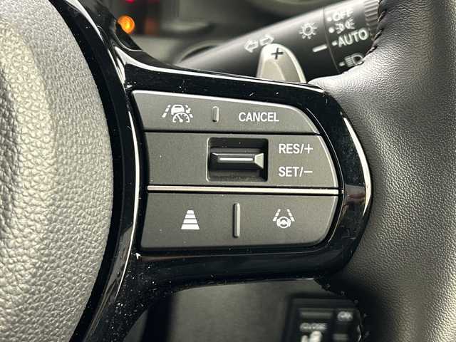 ホンダ Ｎ ＢＯＸ カスタム ターボ 三重県 2024(令6)年 0.3万km プラチナホワイトパール /禁煙車//社外ディスプレイオーディオ//AppleCarPray/AndroidAuto/Bluetooth//ホンダセンシング//アダプティブクルーズコントロール//前席シートヒーター//両側パワースライドドア//パドルシフト//ハーフレザーシート//LEDヘッドライト//ETC//電動パーキング//オートハイビーム//コーナーセンサー