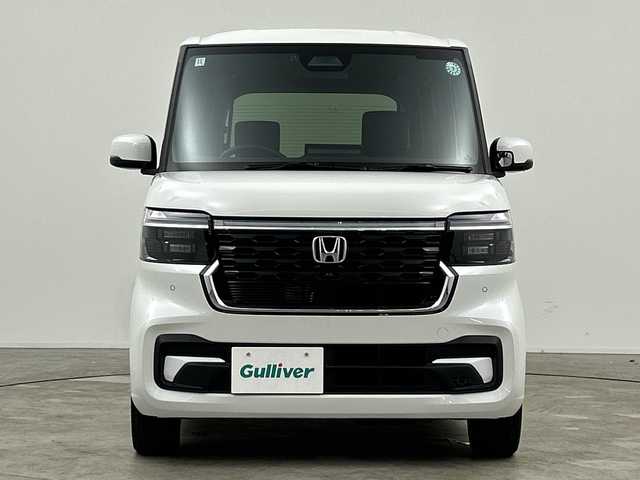 ホンダ Ｎ ＢＯＸ カスタム ターボ 三重県 2024(令6)年 0.3万km プラチナホワイトパール /禁煙車//社外ディスプレイオーディオ//AppleCarPray/AndroidAuto/Bluetooth//ホンダセンシング//アダプティブクルーズコントロール//前席シートヒーター//両側パワースライドドア//パドルシフト//ハーフレザーシート//LEDヘッドライト//ETC//電動パーキング//オートハイビーム//コーナーセンサー
