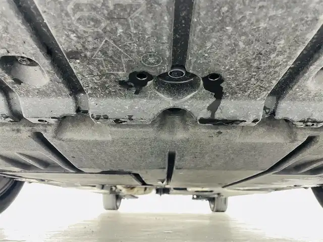 トヨタ ヴォクシー ハイブリッド S－Z 福島県 2023(令5)年 2.5万km ホワイトパールクリスタルシャイン セーフティセンス　/・プリクラッシュセーフティ　/・レーンディパーチャーアラート　/・レーントレーシングアシスト/・アダプティブハイビームシステム/・レーダークルーズコントロール　/・ロードサインアシスト/・ドライバー異常時対応システム/・プロアクティブドライビングアシスト/純正ナビゲーション/・Bluetooth/TV/CD/DVD/USB AM・FM/HDMI/applecarplay/androidauto/・バックカメラ/・ETC/ドライブレコーダー/両側パワースライドドア/革巻きステアリング/・ステアリングスイッチ/ハーフレザーシート/・シートヒーター/純正フロアマット/プッシュスタート/・スマートキー/ドアバイザー/電装格納ウィンカーミラー/電子パーキング/・オートホールド