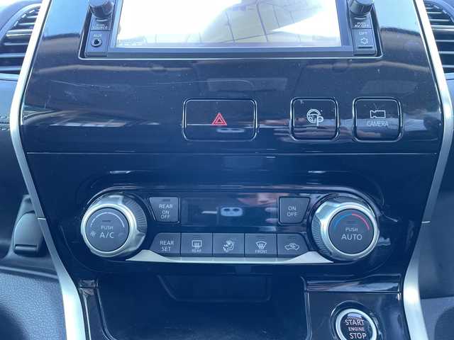 日産 セレナ ハイウェイスター V 富山県 2016(平28)年 8.1万km ブリリアントホワイトパール 純正ＳＤナビ/【CD/DVD/BT/SD/FM/AM/フルセグTV】/全方位カメラ/両側パワースライド/プロパイロット/レーダークルーズコントロール/レーンキープアシスト/衝突軽減ブレーキ/コーナーセンサー/純正フロアマット/純正アルミホイール/オートライト/LEDヘッドライト/ビルトインETC/電動格納ミラー