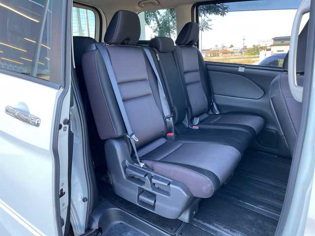 日産 セレナ ハイウェイスター V 富山県 2016(平28)年 8.1万km ブリリアントホワイトパール 純正ＳＤナビ/【CD/DVD/BT/SD/FM/AM/フルセグTV】/全方位カメラ/両側パワースライド/プロパイロット/レーダークルーズコントロール/レーンキープアシスト/衝突軽減ブレーキ/コーナーセンサー/純正フロアマット/純正アルミホイール/オートライト/LEDヘッドライト/ビルトインETC/電動格納ミラー