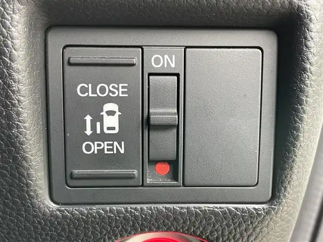 ホンダ Ｎ ＢＯＸ カスタム G L ホンダセンシング 岡山県 2017(平29)年 9万km プレミアムホワイトパールⅡ 純正メモリナビ/VXM-184VFi/（CD/DVD/TV/BT)/バックカメラ/片側パワースライドドア/LEDヘッドライト/フォグランプ/オートライト/ETC/USB端子/ホンダセンシング/衝突軽減ブレーキ/車線維持支援/レーダークルーズコントロール/純正ラバーマット/純正ドアバイザー/スペアキー1個