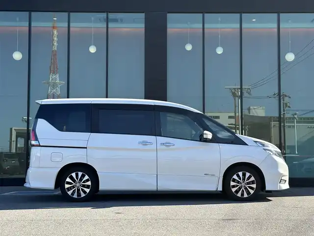 日産 セレナ