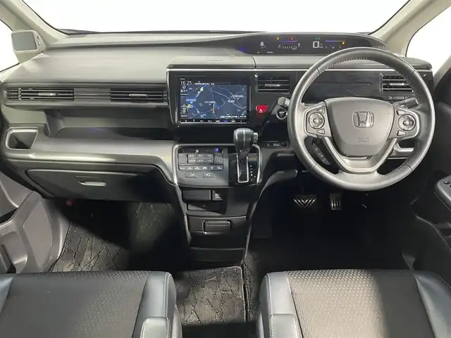ホンダ ステップワゴン スパーダ クルスピセンシング 大阪府 2020(令2)年 2万km プレミアムスパークルブラックパール 純正大型ナビ（フルセグＴＶ／ＤＶＤ／ＣＤ／Ｂｌｕｅｔｏｏｔｈ）　衝突軽減ブレーキ　レーンアシスト　両側電動ドア　レーダークルーズコントロール　シートヒーター　バックカメラ　ＥＴＣ　スマートキー