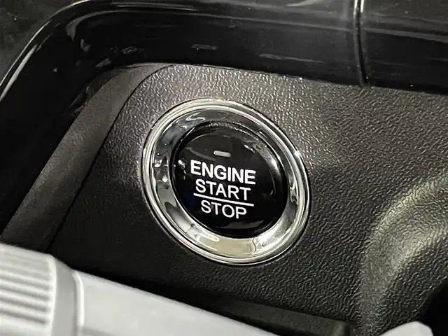 ホンダ ステップワゴン スパーダ クルスピセンシング 大阪府 2020(令2)年 2万km プレミアムスパークルブラックパール 純正大型ナビ（フルセグＴＶ／ＤＶＤ／ＣＤ／Ｂｌｕｅｔｏｏｔｈ）　衝突軽減ブレーキ　レーンアシスト　両側電動ドア　レーダークルーズコントロール　シートヒーター　バックカメラ　ＥＴＣ　スマートキー