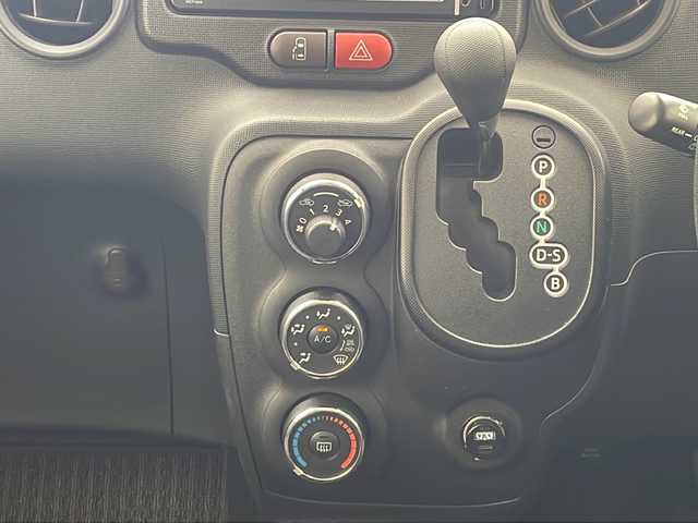 トヨタ スペイド F 沖縄県 2016(平28)年 5.7万km ボルドーマイカメタリック 純正ナビ(NSCP-W66)/（ＴＶ　ＣＤ　Ｂｌｕｅｔｏｏｔｈ接続　AUX）/バックカメラ/ドライブレコーダー/パワースライドドア/ステアリングスイッチ/トヨタセーフティセンス/スマートキー/スペアキー/プッシュスタート/ドアバイザー/純正フロアマット/電動格納ウインカーミラー/保証書/記録簿/取扱説明書