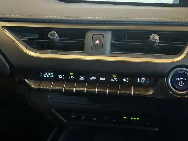レクサス ＵＸ 250h バージョンL 宮城県 2019(令1)年 5.7万km アンバークリスタルシャイン ワンオーナー/LEXUS SAFETY SYSTEM/純正メモリナビ/フルセグTV/パノラミックビューモニター/ブラウンレザーシート/エアシート/シートヒーター/パワーシート/三眼LEDヘッドライト/オートマチックハイビーム/スマートキー/パワーバックドア /純正18インチAW/ETC車載器/ドライブレコーダー/AC100V電源
