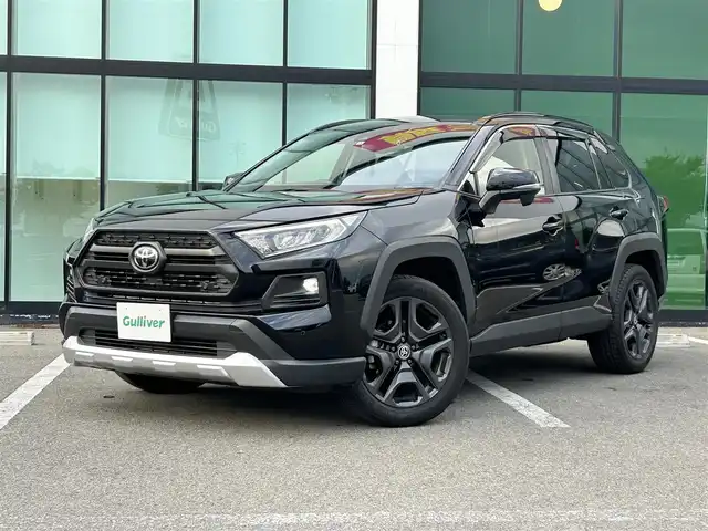 トヨタ ＲＡＶ４ アドベンチャー 和歌山県 2022(令4)年 3.7万km アティチュードブラックマイカ 純正ディスプレイオーディオ（ナビ付）/バックカメラ/(BT/AM/FM)/プリクラッシュセーフティー/ブラインドスポットモニター/レーダークルーズコントロール/レーンディパーチャーアラート/クリアランスソナー/横滑り防止機能/サンルーフ/ドライブレコーダー/ビルトインETC/前席シートヒーター/シートエアベンチレーション/ステアリングヒーター/パワーシート/ポジションメモリー/LEDヘッドライト/オートライト/オートマチックハイビーム