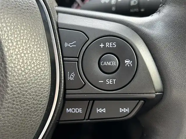 トヨタ ＲＡＶ４ アドベンチャー 和歌山県 2022(令4)年 3.7万km アティチュードブラックマイカ 純正ディスプレイオーディオ（ナビ付）/バックカメラ/(BT/AM/FM)/プリクラッシュセーフティー/ブラインドスポットモニター/レーダークルーズコントロール/レーンディパーチャーアラート/クリアランスソナー/横滑り防止機能/サンルーフ/ドライブレコーダー/ビルトインETC/前席シートヒーター/シートエアベンチレーション/ステアリングヒーター/パワーシート/ポジションメモリー/LEDヘッドライト/オートライト/オートマチックハイビーム
