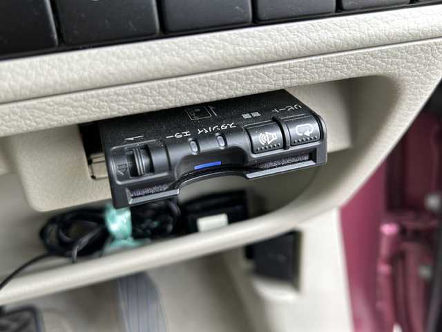 スズキ ラパン X 山口県 2016(平28)年 5.7万km カシスピンクパールメタリック 純正メモリナビ【AVIC-RZ501】/　Bluetooth、CD、DVD、フルセグテレビ/バックカメラ/純正ドライブレコーダー/ETC/シートヒーター【D席のみ】/純正14インチアルミホイール/純正フロアマット/プッシュスタート/スマートキー/スペアキー/ドアバイザー/アイドリングストップ/デュアルカメラブレーキサポート/盗難防止装置