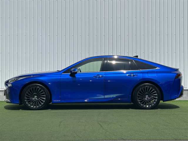 トヨタ ＭＩＲＡＩ Z 香川県 2021(令3)年 1.4万km 青 登録時走行距離 13733km/ワンオーナー/ガラスルーフ/メーカー純正12.3インチメモリナビ/→AM/FM/フルセグTV/Bluetooth/CD/DVD再生/JBLプレミアムサウンドシステム/アラウンドビューモニター/ヘッドアップディスプレイ/アダプティブクルーズコントロール/ステアリングヒーター/置くだけ充電/デジタルインナーミラー/ドライブレコーダー/ブラインドスポットモニター/アドバンスドパーキングアシスト/黒レザーシート/シートメモリー付きパワーシート/シートベンチレーション/シートヒーター/純正20インチAW/プッシュスタート/スマートキー/スペアキー/トヨタセーフティセンス/クリアランスソナー