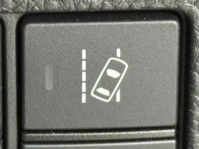 ホンダ Ｎ ＢＯＸ カスタム G L ホンダセンシング 福岡県 2019(令1)年 3.4万km クリスタルブラックパール 純正ナビ／フルセグＴＶ　/バックカメラ　/ビルトインＥＴＣ　/レーダークルコン　/ホンダセンシング/衝突被害軽減ブレーキ　/レーンキープ　/先行車発進検知　/標識認識機能　/両側電動スライドドア　/純正１４インチＡＷ