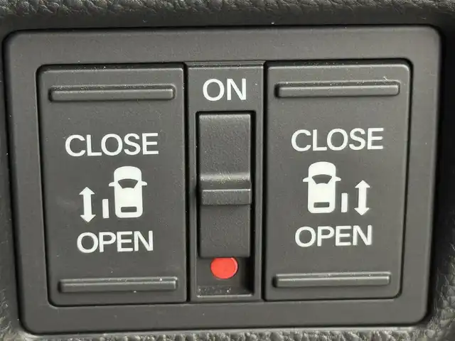 ホンダ Ｎ ＢＯＸ カスタム G L ホンダセンシング 福岡県 2019(令1)年 3.4万km クリスタルブラックパール 純正ナビ／フルセグＴＶ　/バックカメラ　/ビルトインＥＴＣ　/レーダークルコン　/ホンダセンシング/衝突被害軽減ブレーキ　/レーンキープ　/先行車発進検知　/標識認識機能　/両側電動スライドドア　/純正１４インチＡＷ